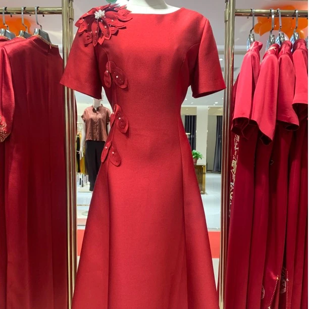 高端礼服2023新款妈妈装敬酒服高级感喜婆婆婚宴装优雅时尚礼服