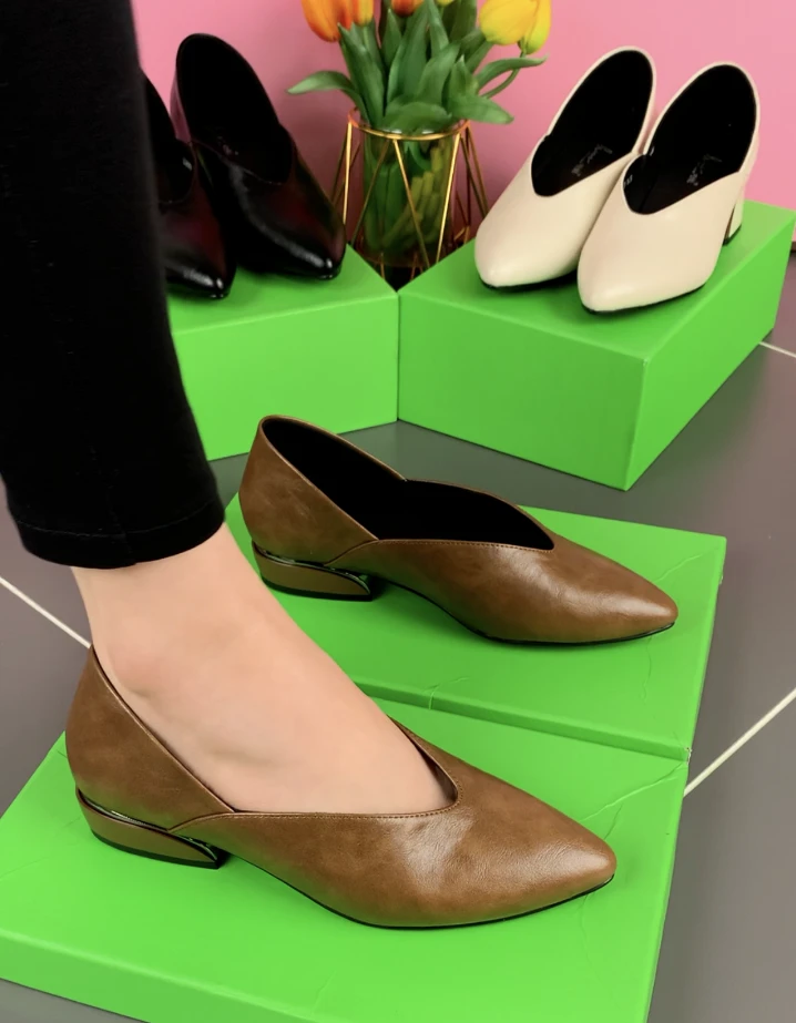 新中式复古奶奶鞋真皮粗跟春季软底舒适皮鞋