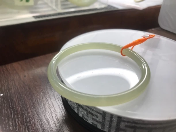 天然和田玉高品质美人条手镯