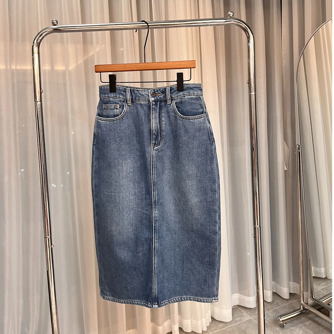①【牛仔中裙】一粒扣后开叉中裙D8055