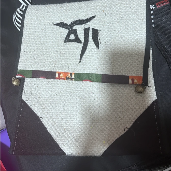 央拉同款藏式斜挎包包