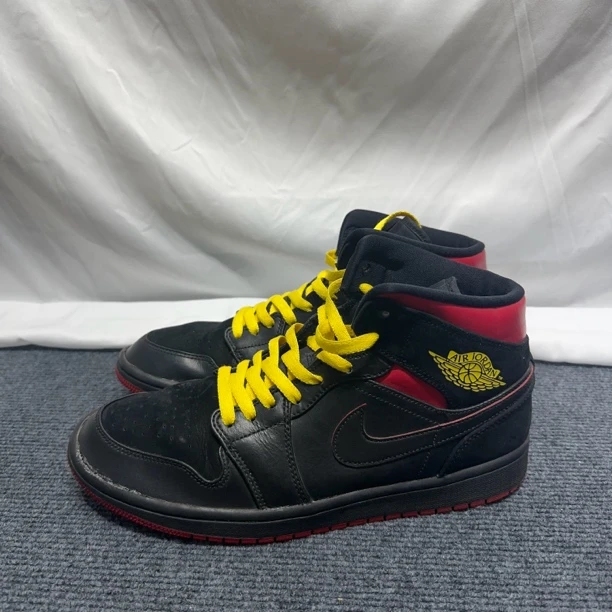 【球鞋】aj1黑红/43/鞋头补胶痕迹/公价1995