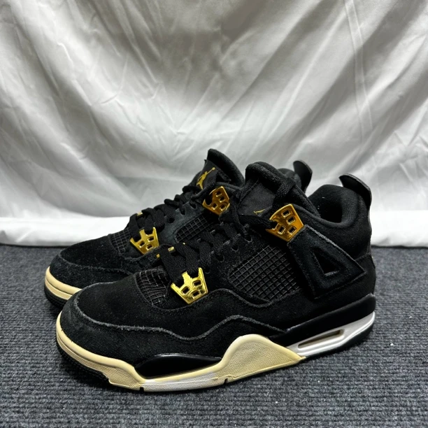 【球鞋】aj4黑金板鞋/37.5码/有点氧化