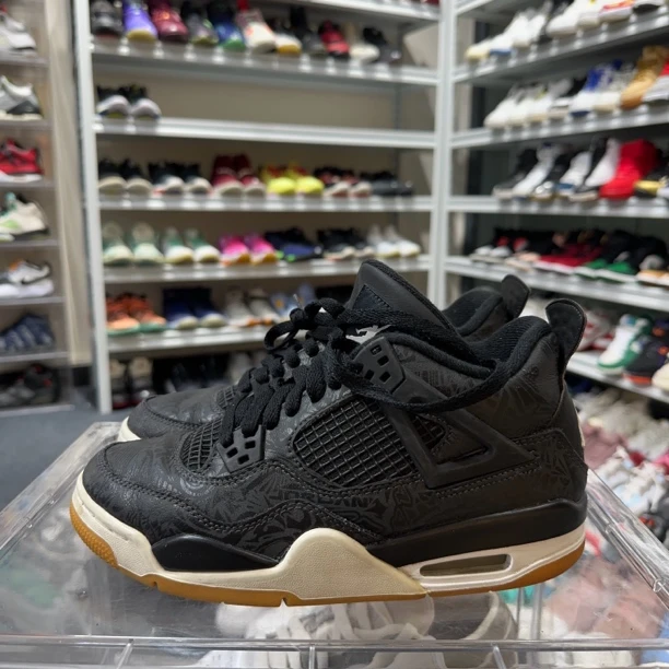 【球鞋】aj4黑镭射/38.5码/公价1779
