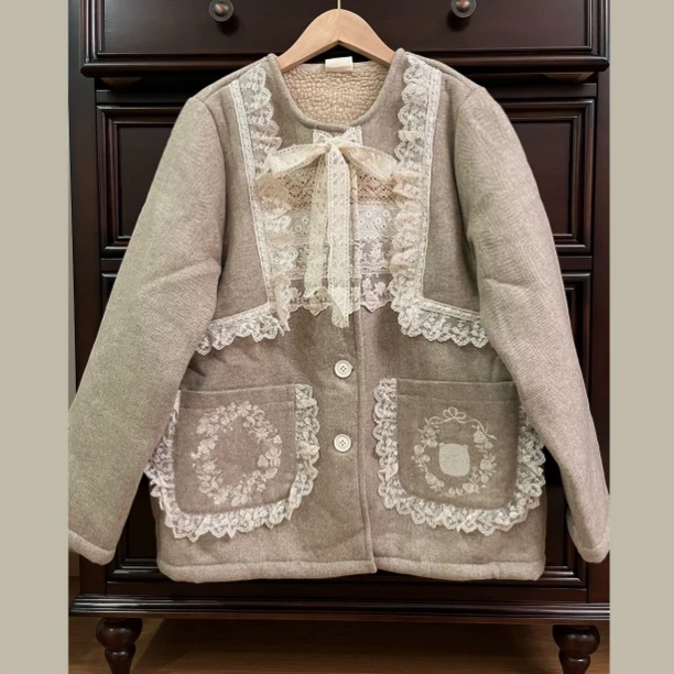 熊姑娘刺绣花边加绒毛呢大衣251