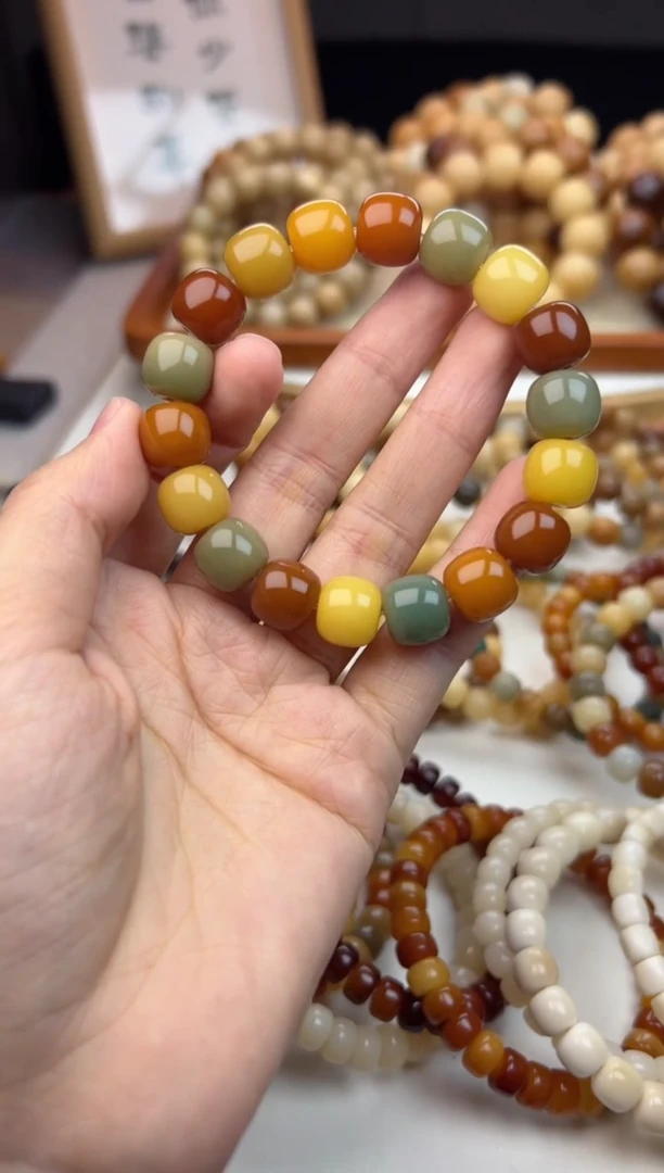 【闪购商品】菩提根/象牙果手串玉化籽糖果色11*12mm