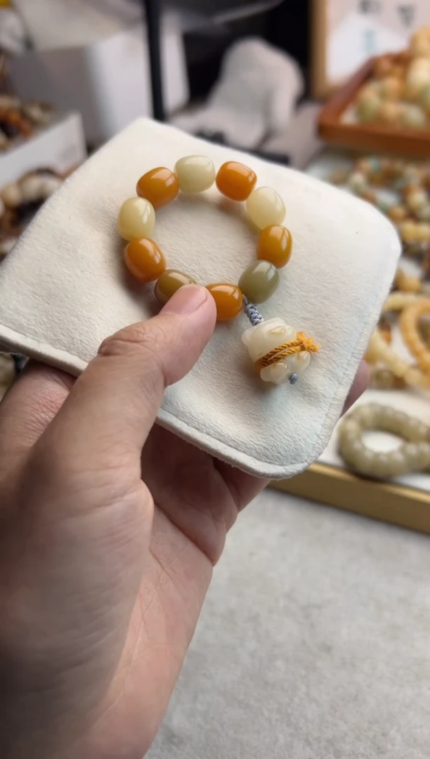【闪购商品】菩提根/象牙果手串玉化奶枣熊11mm手捻