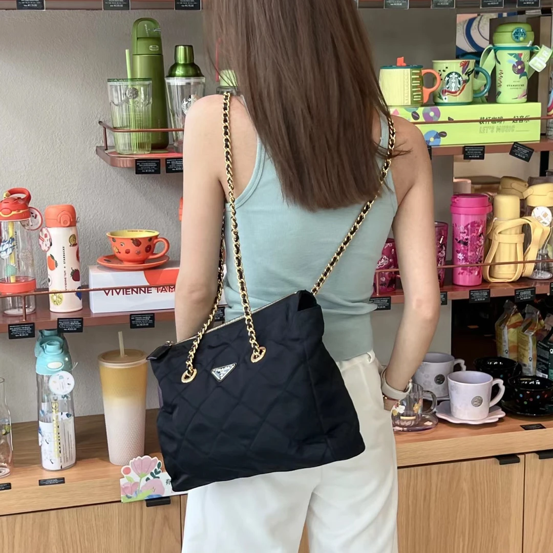 95新 Prada/普拉达 梵·P家降落伞无盖底长25/全原/95新1236