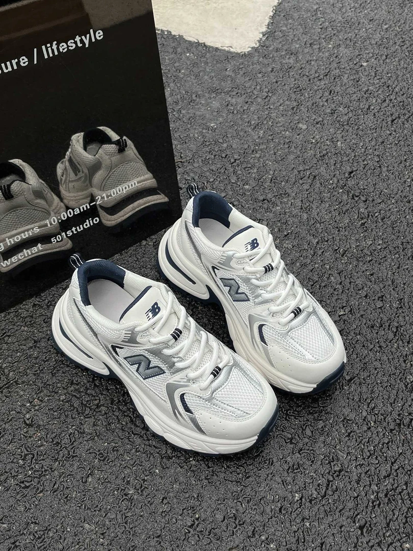 2024厚底老爹鞋女增高时尚运动鞋百搭轻便休闲鞋8801