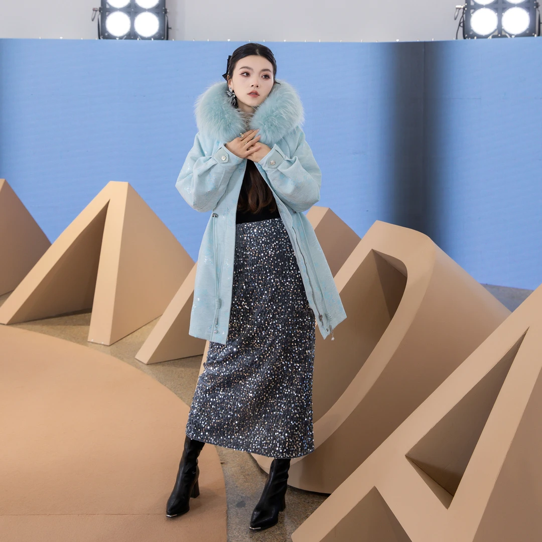 简&搭【千屿Sheila】走秀限定“破茧成蝶”皮草244-PC/1201-5308003