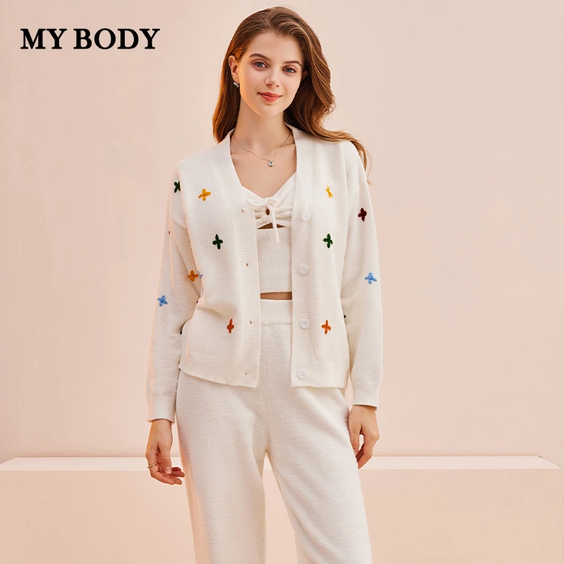 【商场同款】MYBODY新款秋冬女家居服彩色绣花加绒保暖毛衣睡衣套装