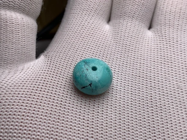 原矿绿松石算盘珠尺寸14.6*8.6mm重2.8克