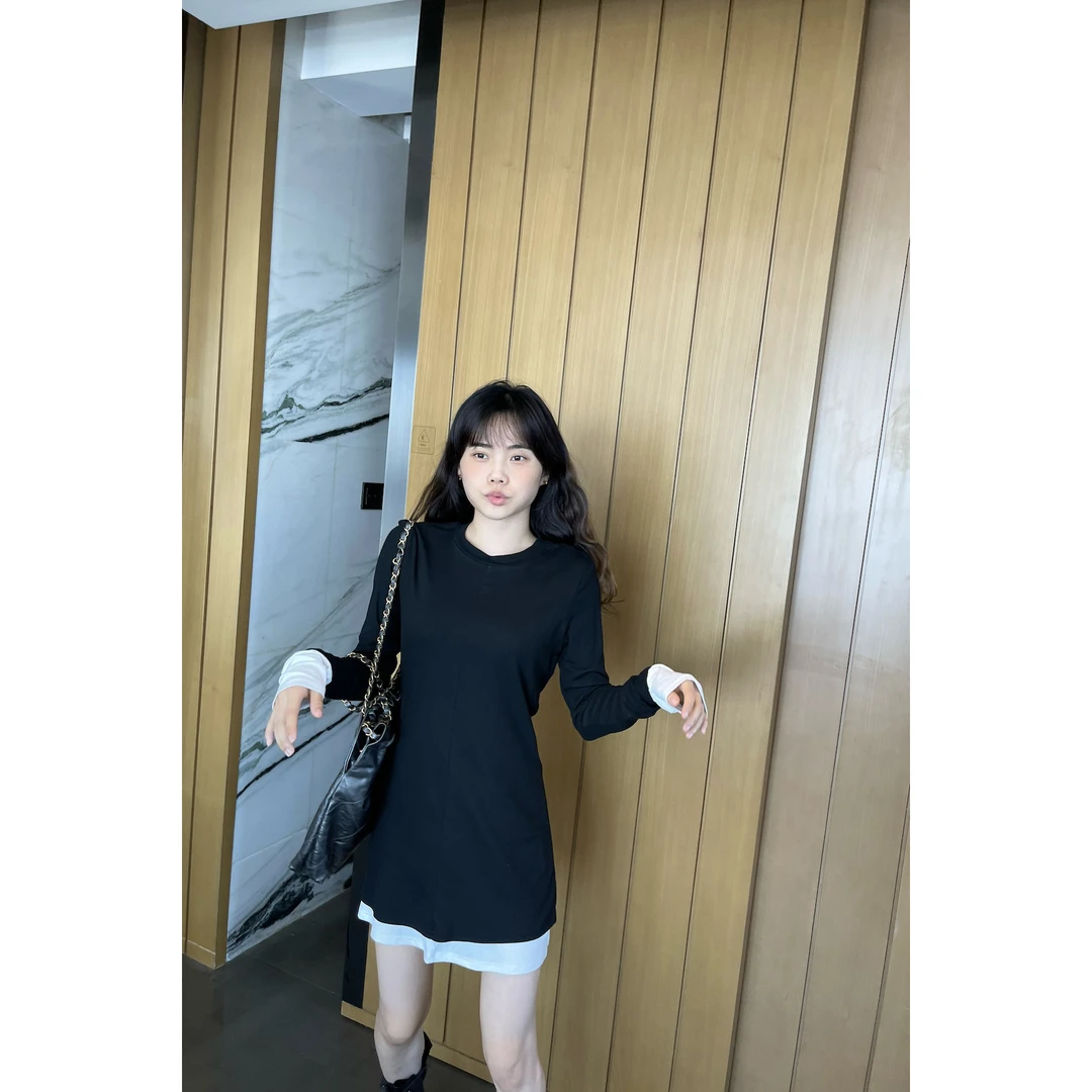 井迪儿【乌克丽丽】~94%人棉假两件黑白拼色显瘦修身长袖T连衣裙