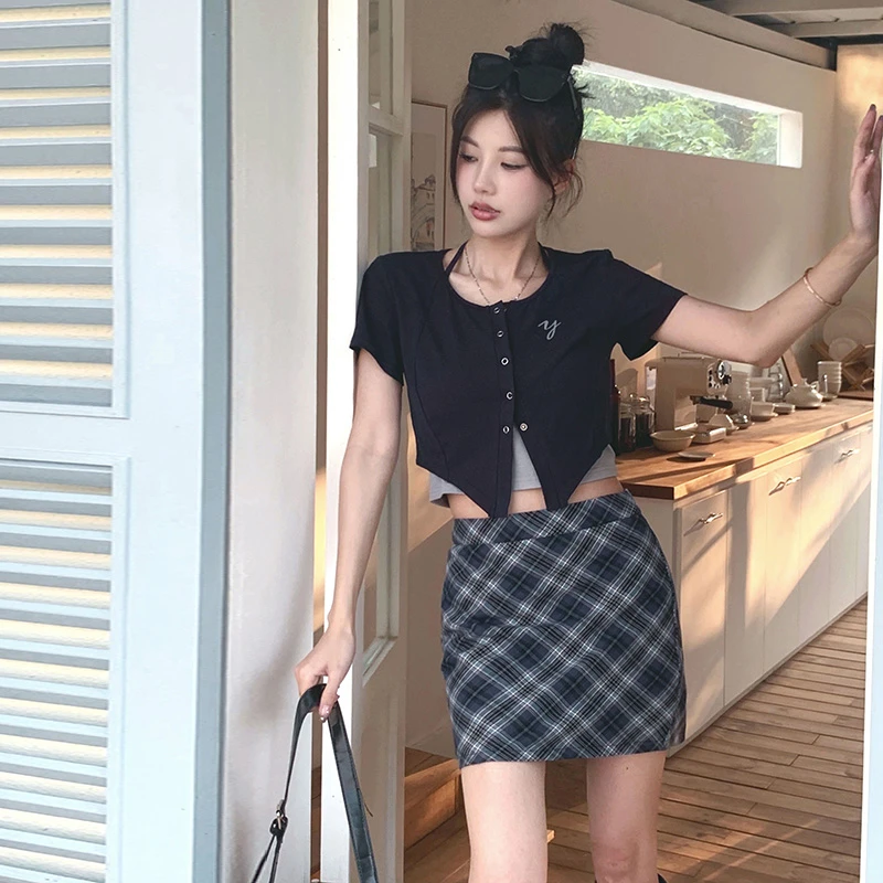 【美式辣妹】时尚甜辣风显瘦减龄休闲三件套格子裙不规则短袖套装