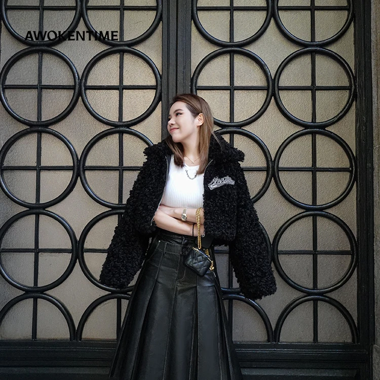 AWOKENTIME美拉德羊羔绒外套女冬季2024新款宽松减龄加厚短款上衣