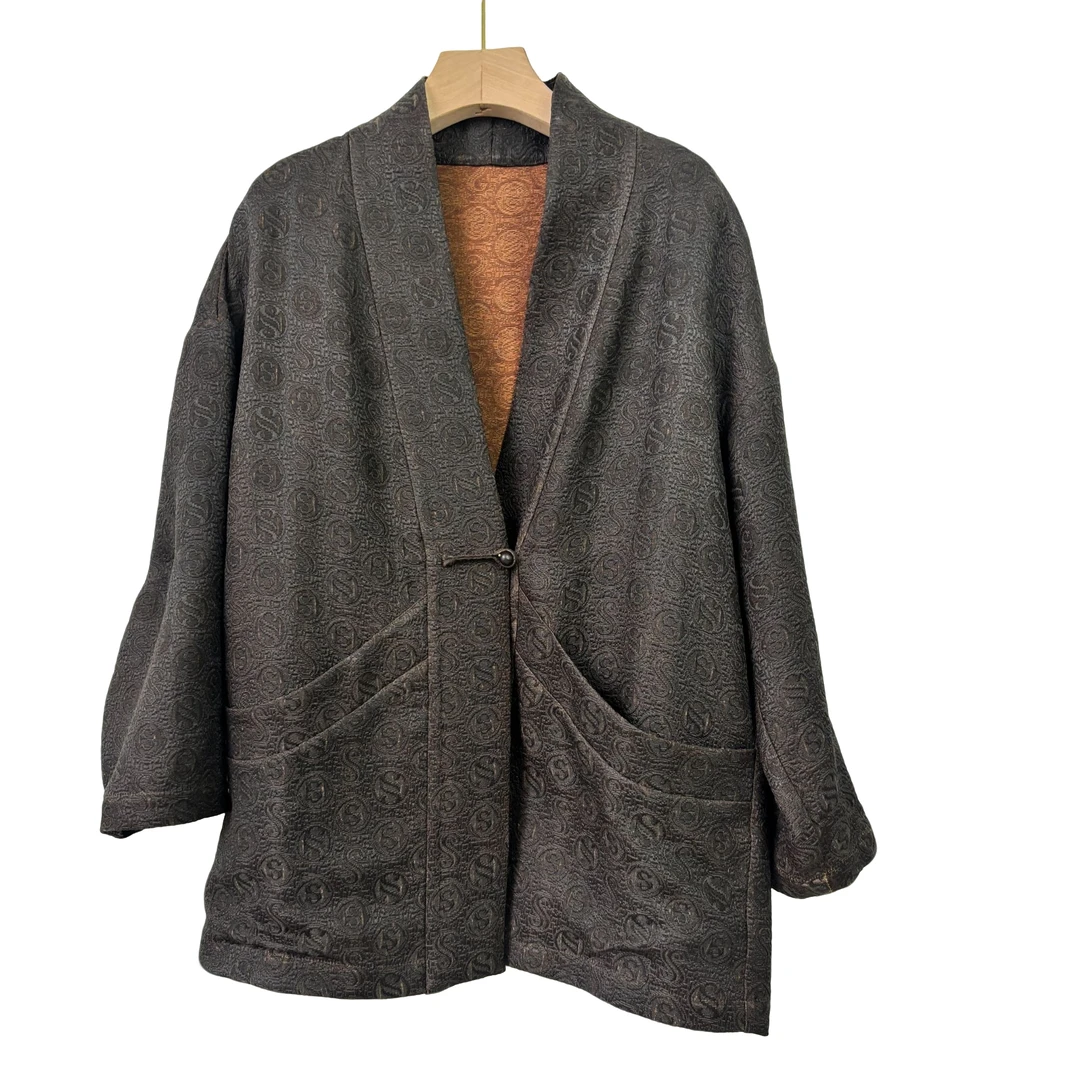 峨髦士 早秋复古宽松秋冬提花外套一字扣黑色短外套设计款上衣女