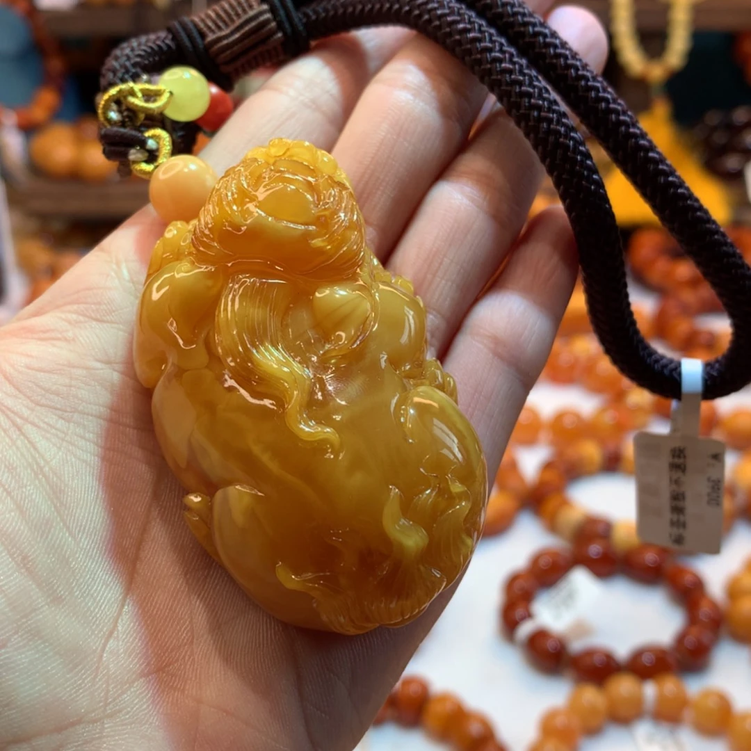 【闪购商品】琥珀吊坠(赠链)未镶嵌蜜蜡