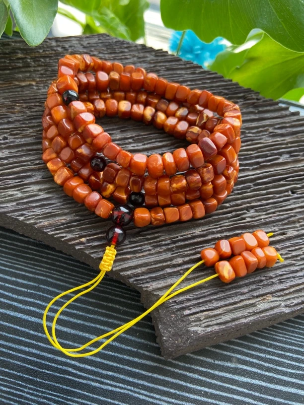 天然欧洲回流瓷白妖花古董老蜜蜡小方糖佛珠（及其稀有）