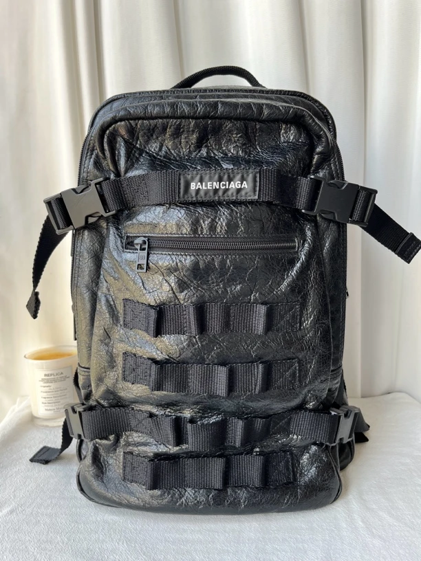 99新 Balenciaga/巴黎世家 黑色油蜡皮战术背包登山包双肩包男女
