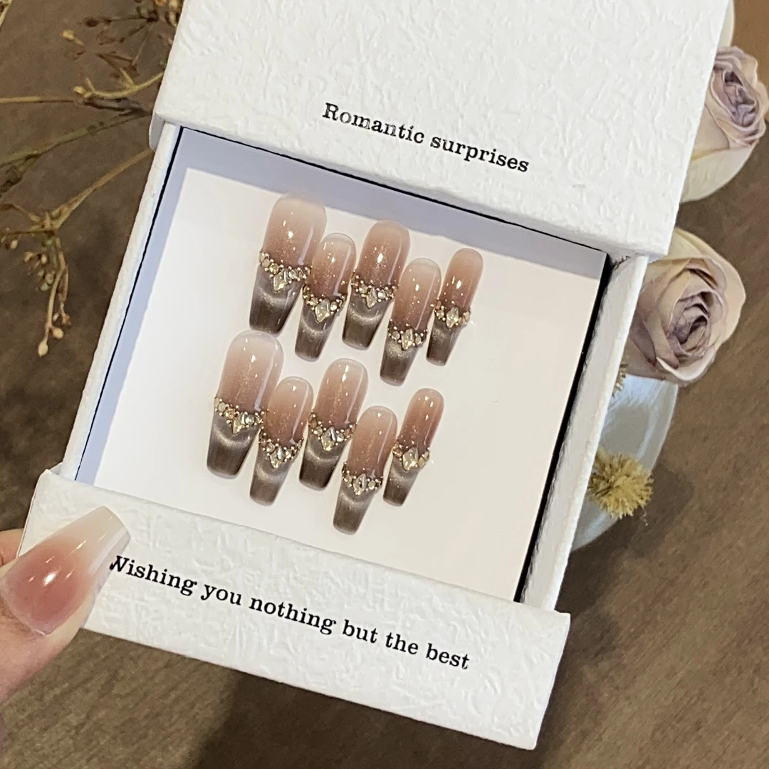 一只顾美甲  高级美拉德腮红法式猫眼香槟碎钻冷咖摩卡贴片穿戴甲