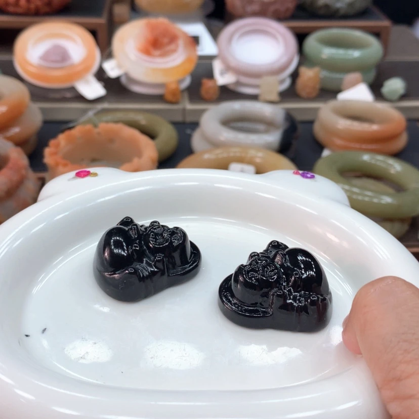 【闪购商品】石英岩玉z未镶嵌丁*