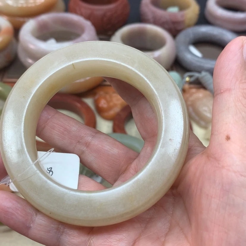 【闪购商品】石英岩玉z未镶嵌熙