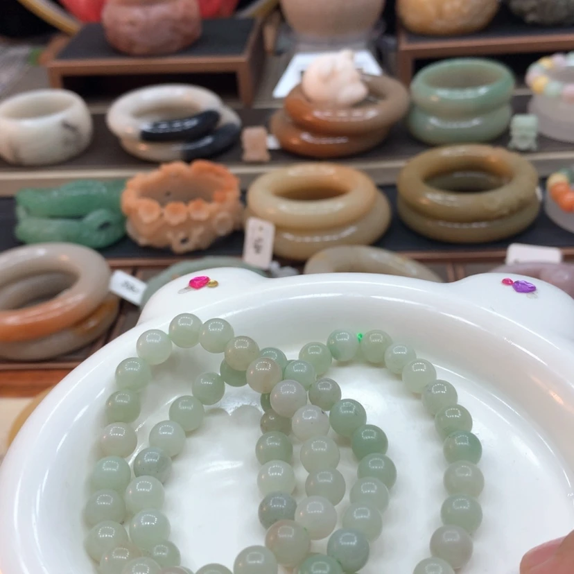 【闪购商品】石英岩玉z未镶嵌丁*