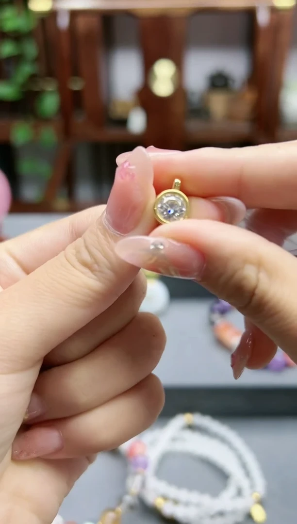 【闪购商品】合成碳硅石（莫桑石）颈饰18K金镶嵌18k金莫桑1 MY赠链