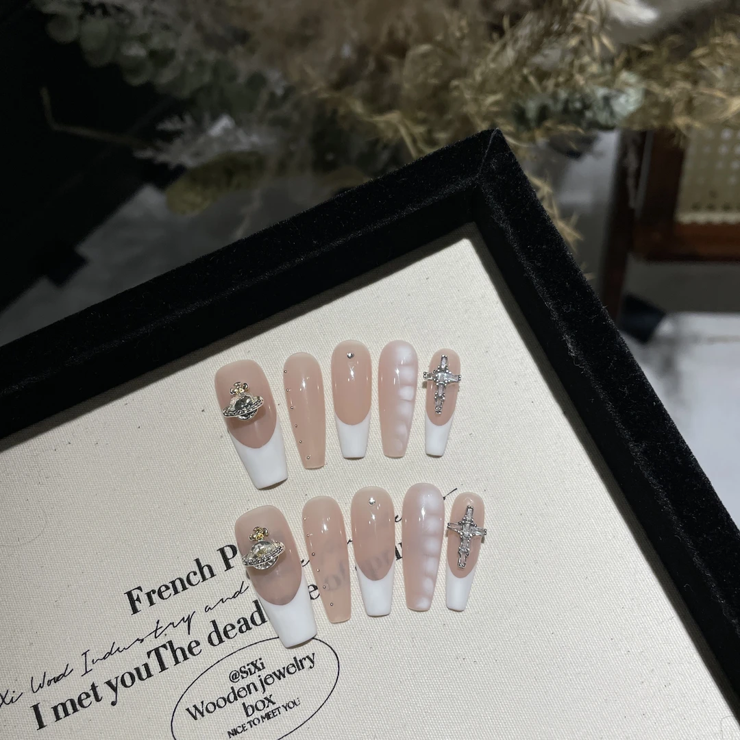 《白开水》晚晚纯手工穿戴甲