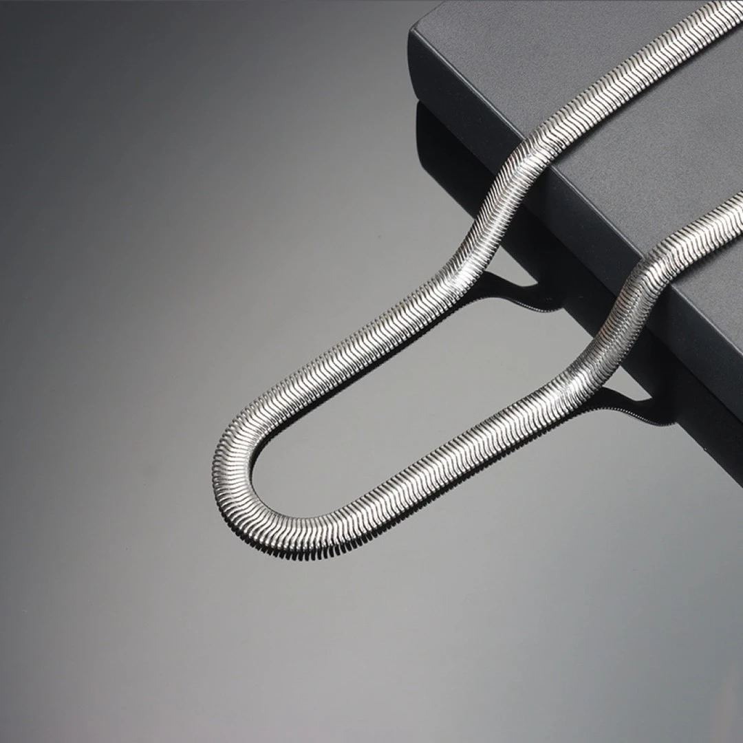 钛钢项链 软蛇骨项链男款胖子轻柔亲肤锁骨链个性简约扁蛇骨素链