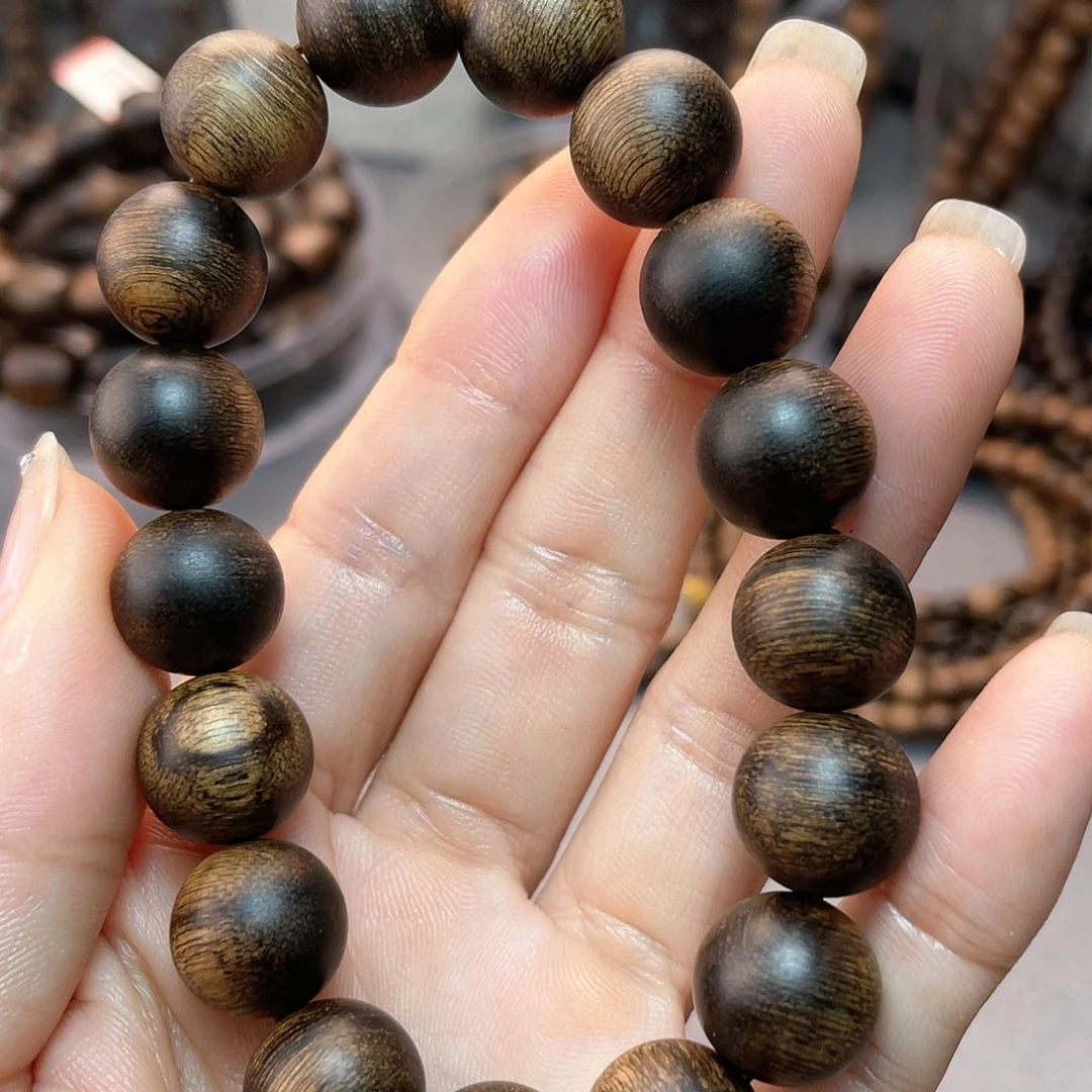沉香手串夜*凉白棋瘤疤