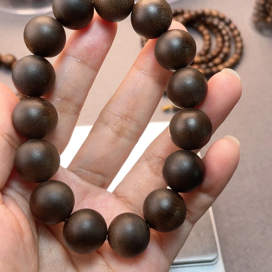 沉香手串芽庄白棋1.5