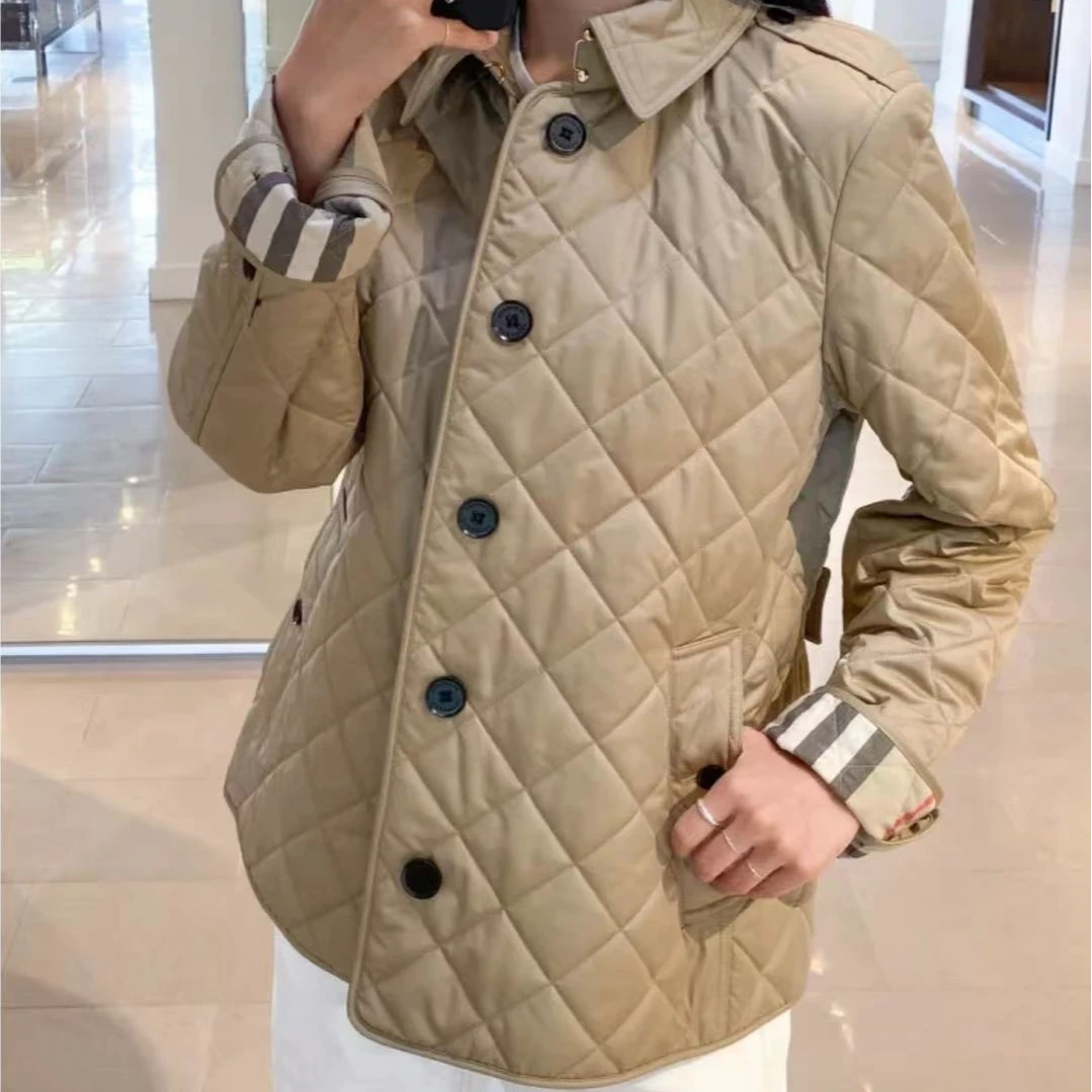 全新未使用 BURBERRY/博柏利 菱形单排扣夹克 女款 米色