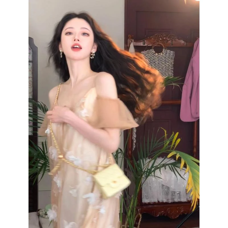 【花之恋语】＜祖祖zuzu＞加短袖设计感遮拜拜肉吊带连衣裙ZZ301