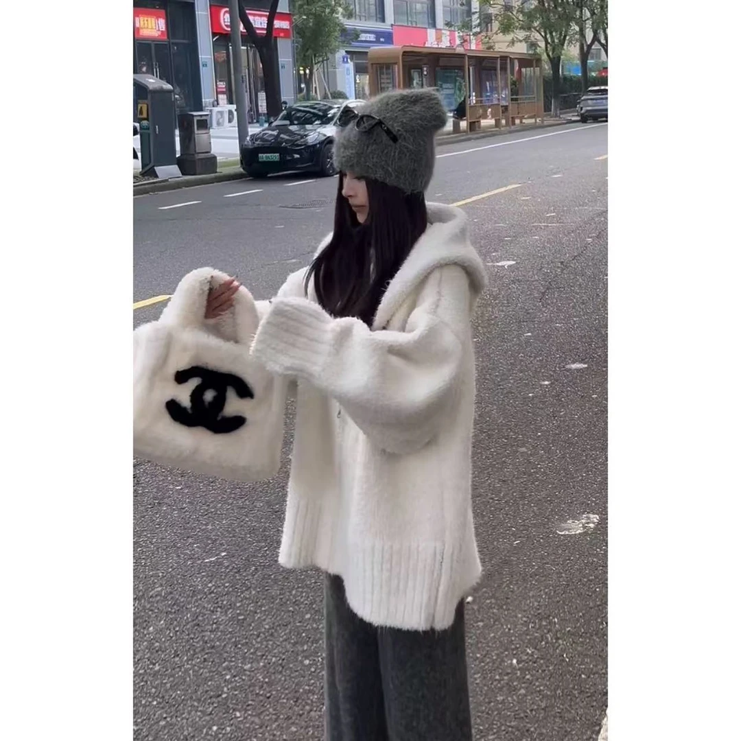 【WEN】奶油团子 新款毛绒绒外套针织连帽开衫复复 YS735