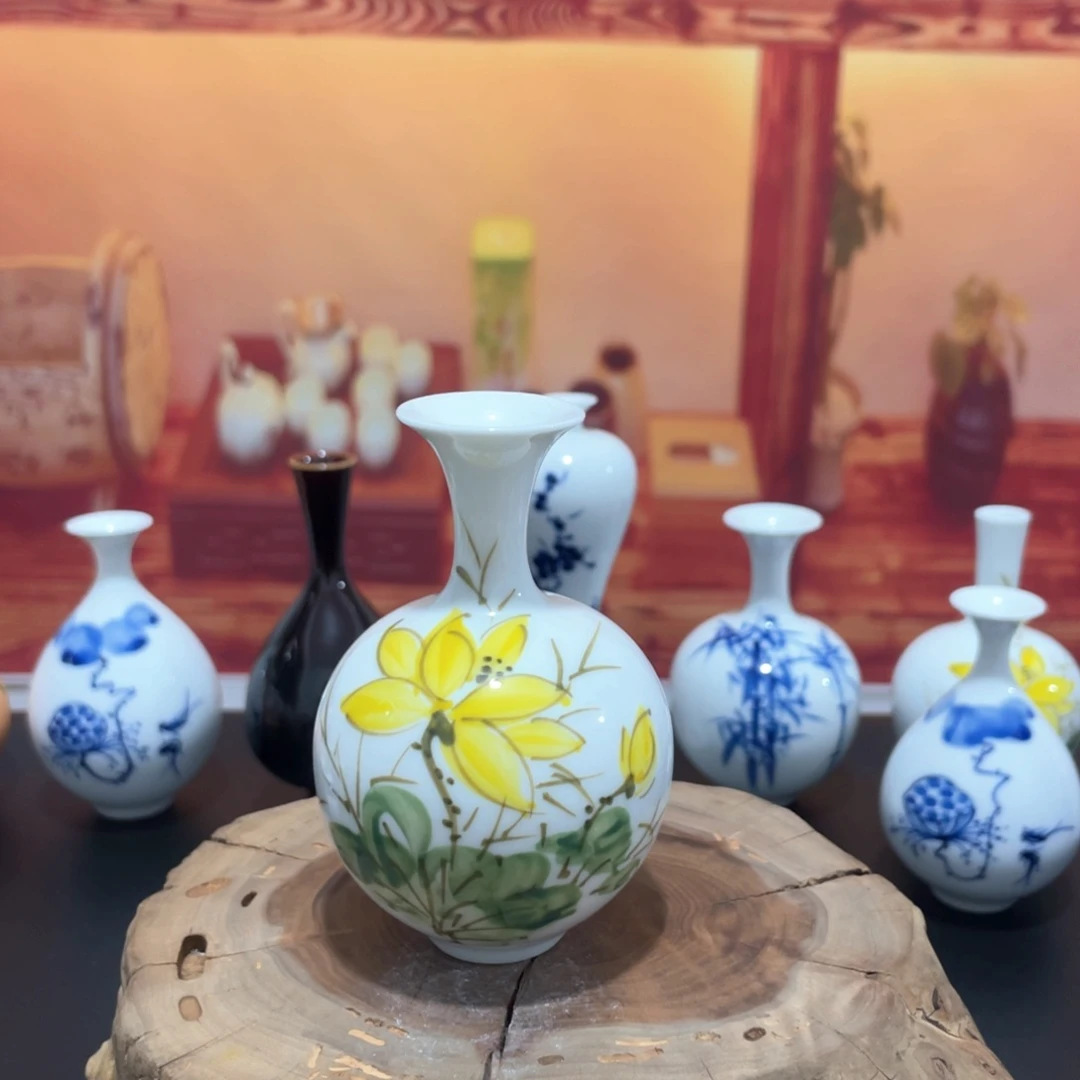 景德镇精美小花瓶