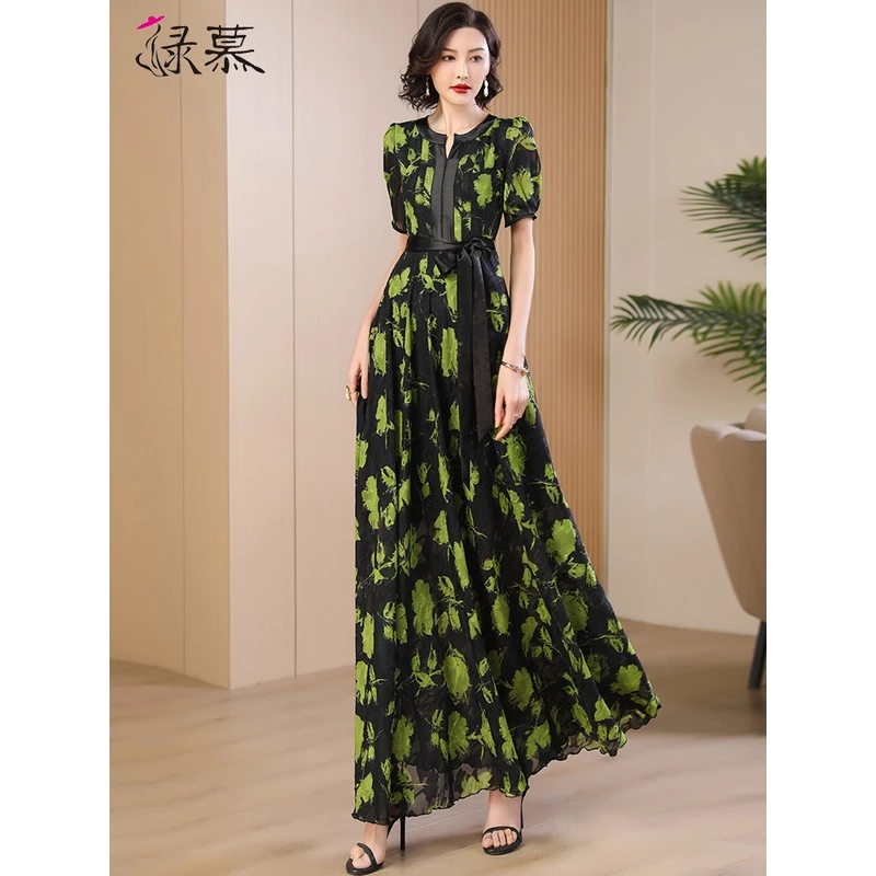 绿色印花连衣裙女夏长款2025夏季新款收腰显瘦雪纺大摆长裙到脚踝