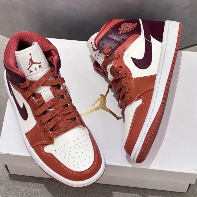 NIKE品牌正品耐克男女高帮板鞋AIR JORDAN 1MID橙色中帮AJ1篮球鞋