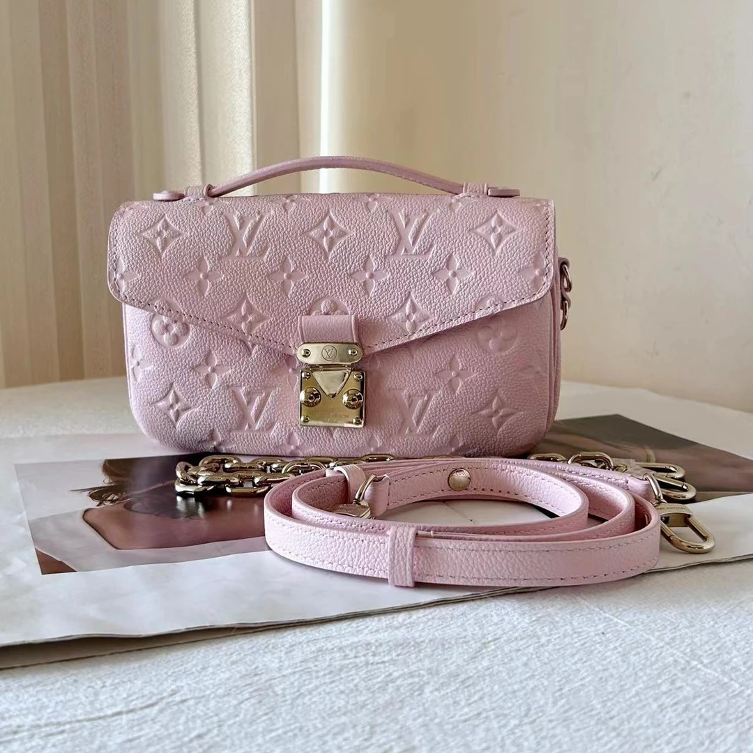 全新未使用 LouisVuitton/路易威登 LV小邮差 樱花粉/公价无/甄选