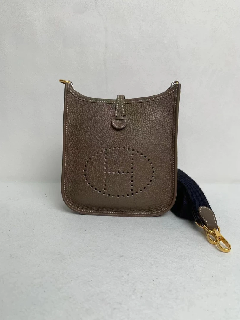 95新 Hermes/爱马仕 98新/爱马仕伊芙琳mini大象灰金扣包/优品