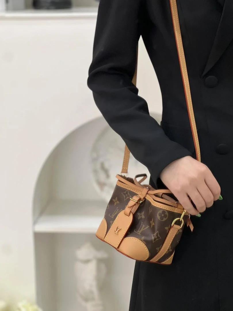 99新 LouisVuitton/路易威登 lv烧麦斜挎肩包/严选