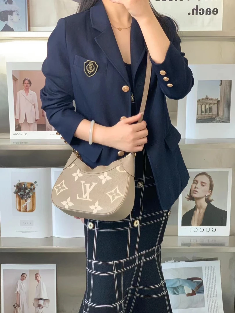 全新未使用 LouisVuitton/路易威登 大象灰牛角包/公价无/严选