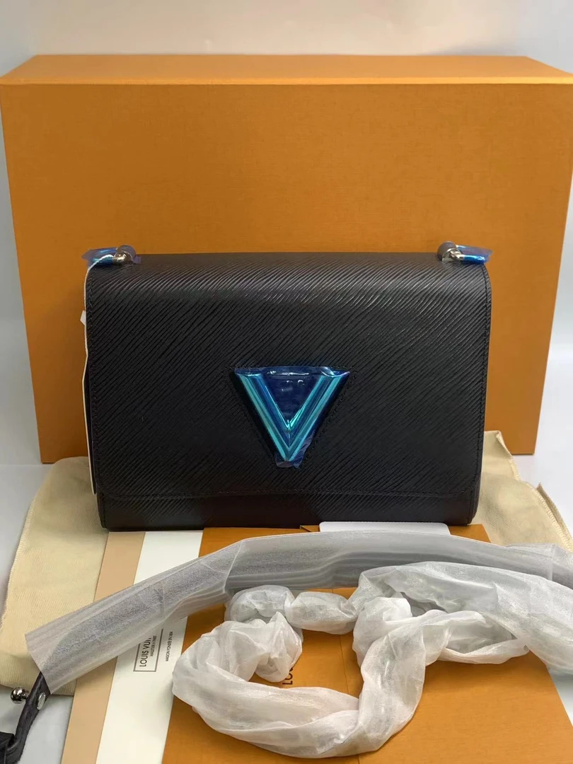 全新未使用 LouisVuitton/路易威登 twist中号黑银/公34000/甄选