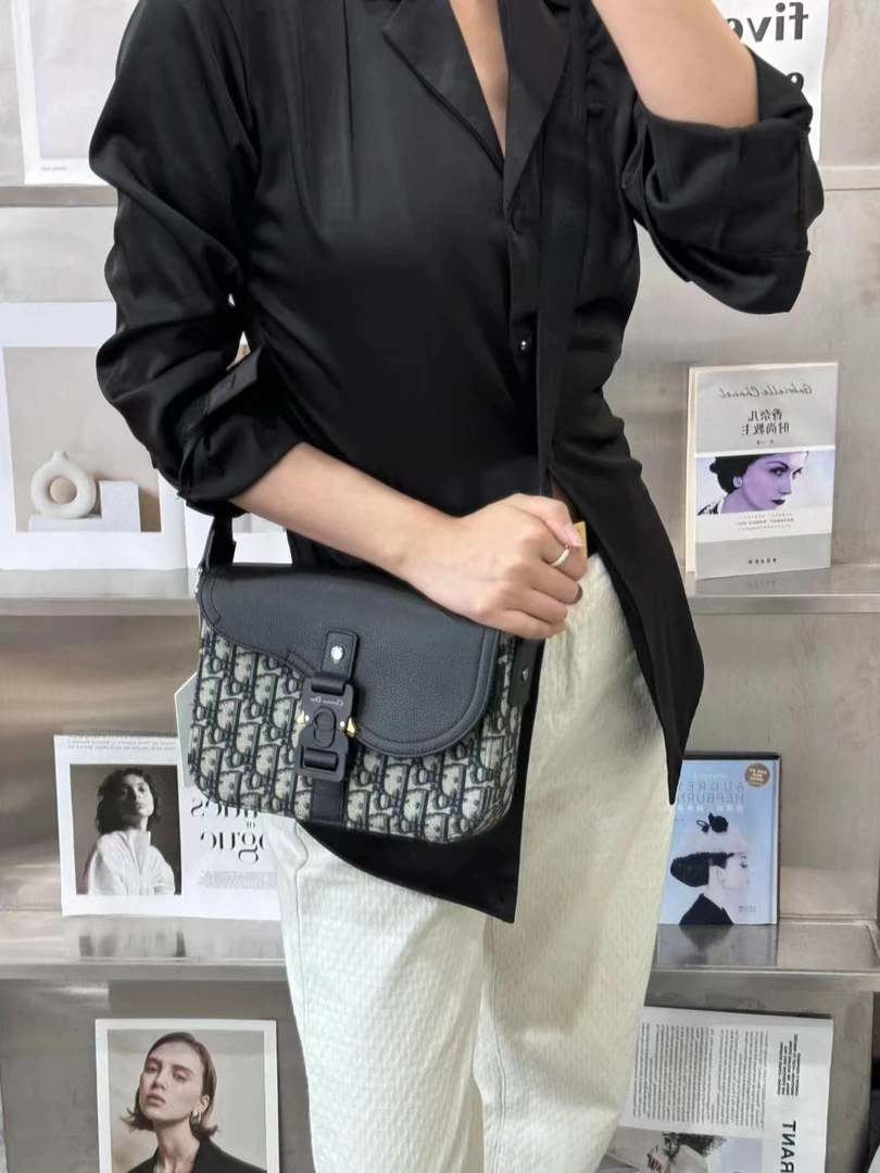 99新 DIOR/迪奥 dior homme邮差包/无公价/甄选