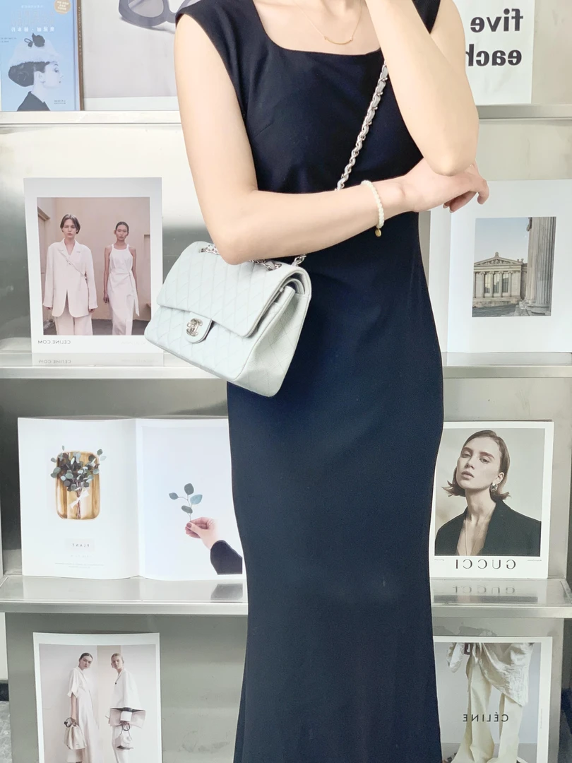 95新 Chanel/香奈儿 98新/香奈儿 cf中号灰银荔枝纹/公价无/甄选