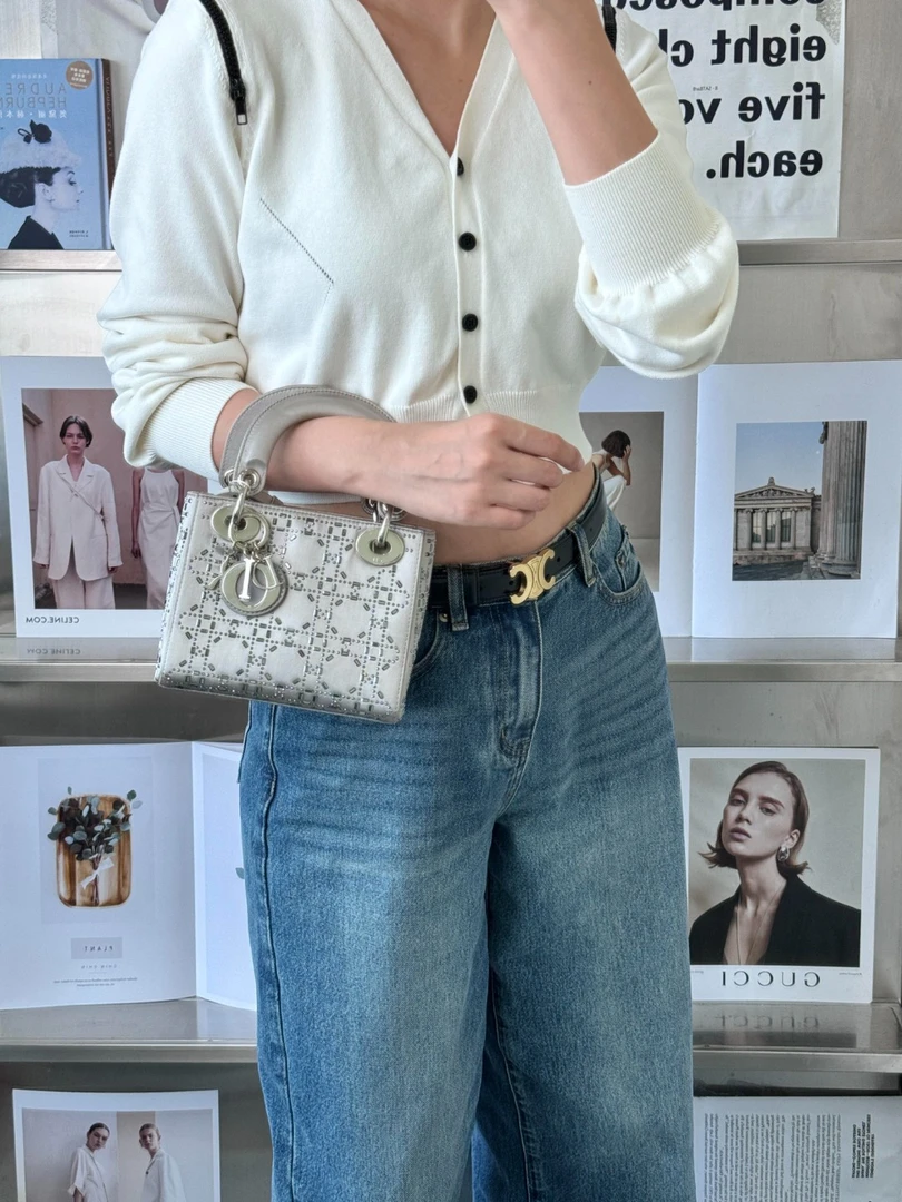 95新 DIOR/迪奥 戴妃三格灰银缎面单肩斜挎包 /无公价/甄选