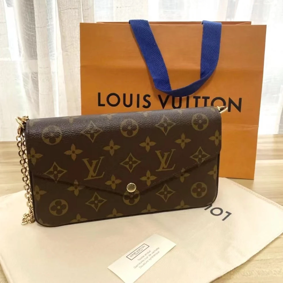 95新 LouisVuitton/路易威登 三合一信封斜挎包/无公价/严选单肩