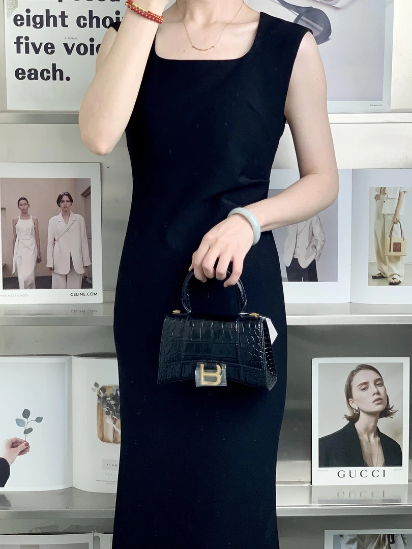 99新 Balenciaga/巴黎世家 沙漏xs黑金鳄压包/严选