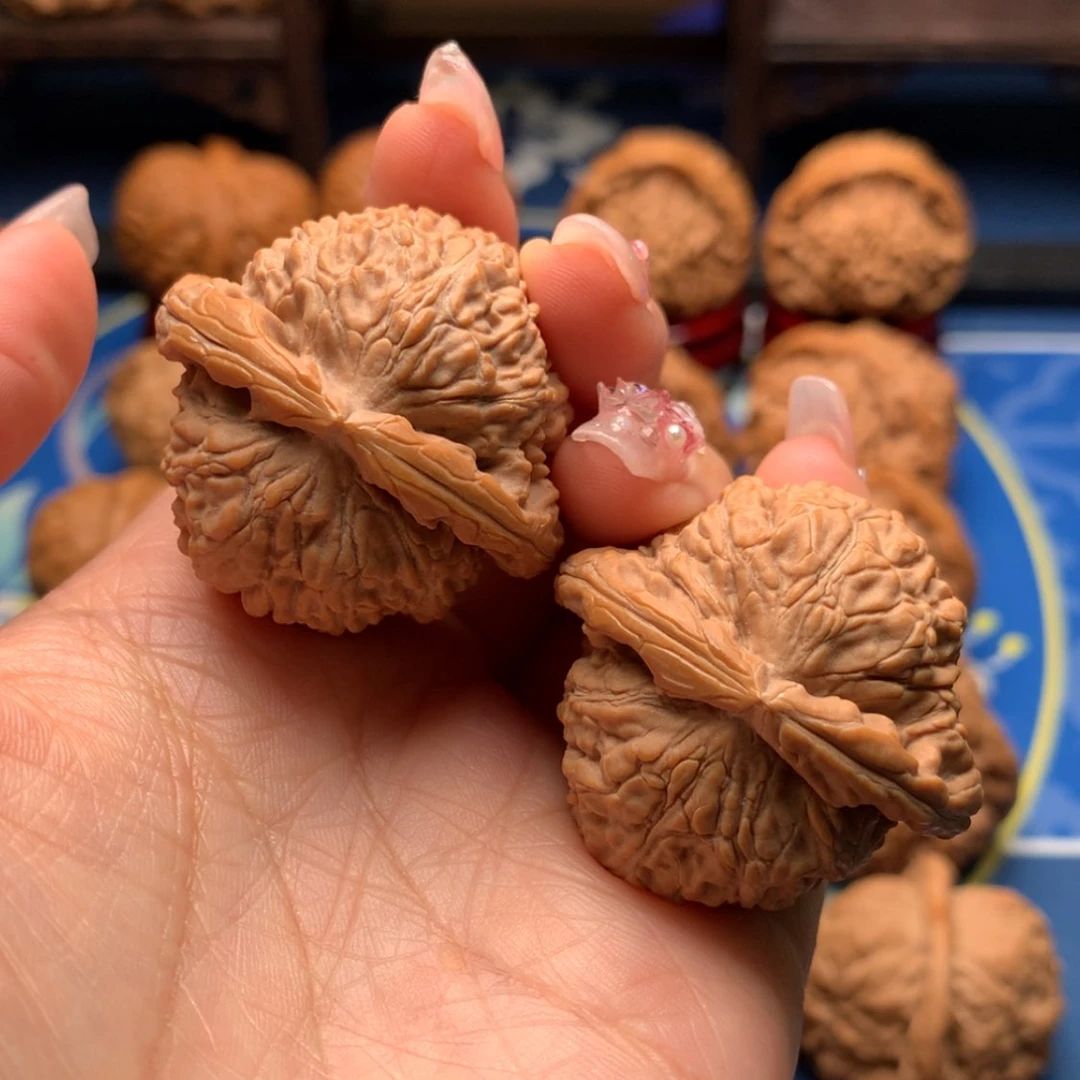 【闪购商品】文玩核桃吊坠球白37尺