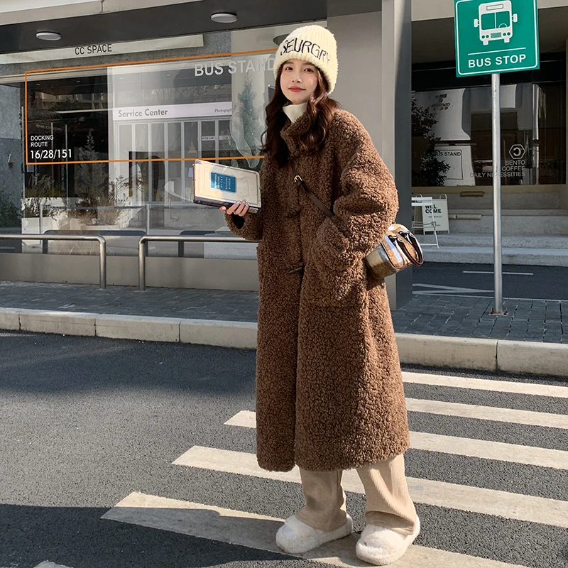 美拉德长款泰迪卷仿羊羔毛外套女牛角扣皮毛一体羊剪绒宽松大衣